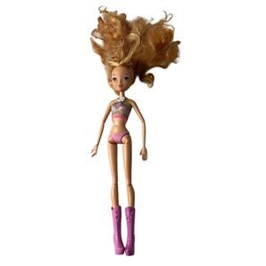 Winx Club Flora Doll Believix Articulated  Shoes and Top